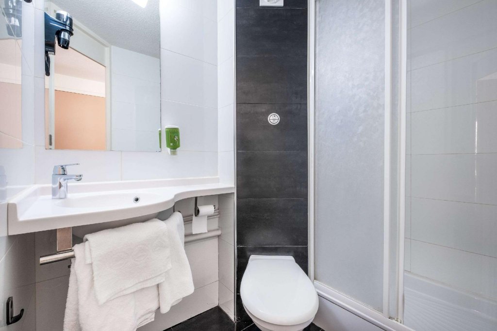 Фото B&b Hotel Marne-la-Vallée Chelles