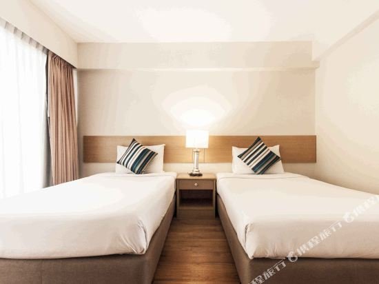 Фото Samran Place Hotel