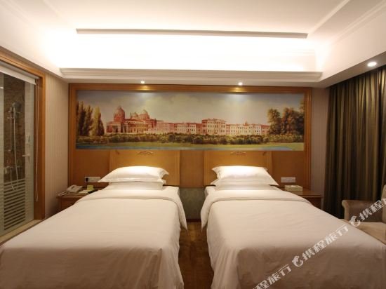 Фото Vienna Hotel