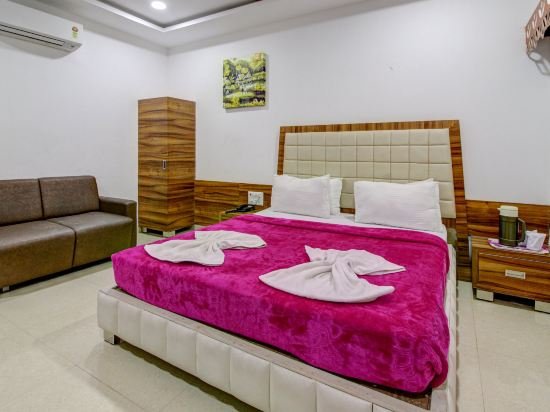 Фото Hotel Caravan