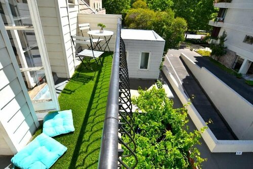 Хостел Yogi Hostels