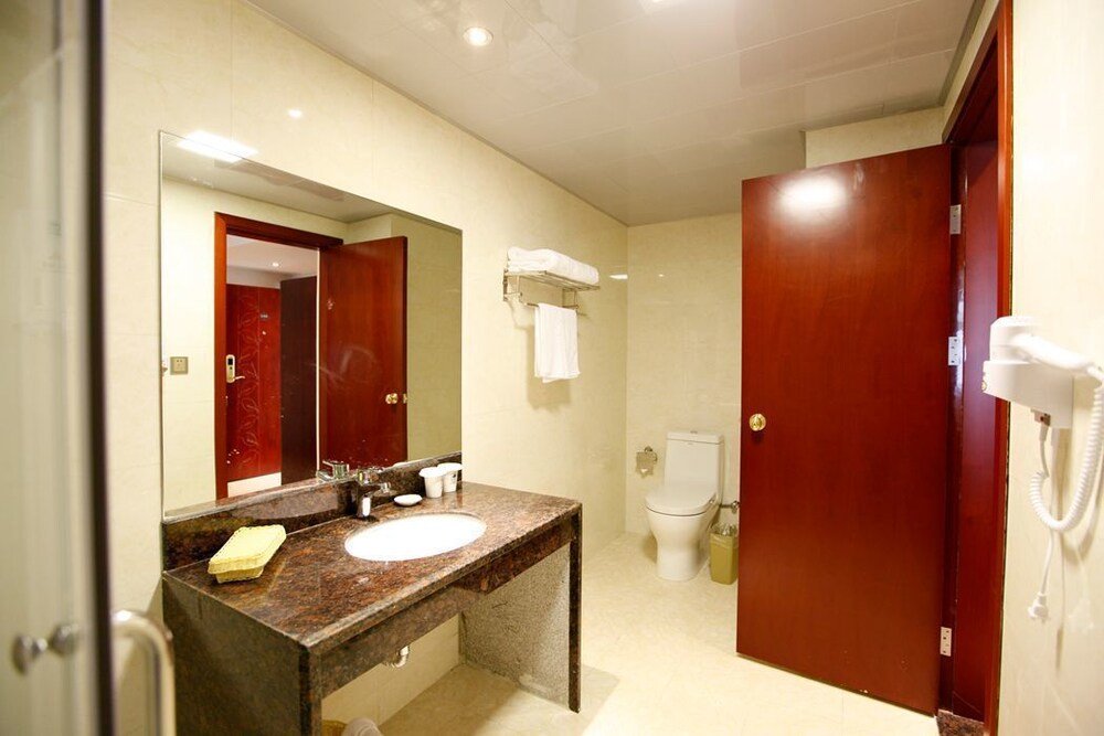 Фото GreenTree Inn Shantou Jinhu Road Business Hotel