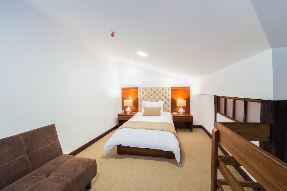 Фото Felicia Hotel & Suites