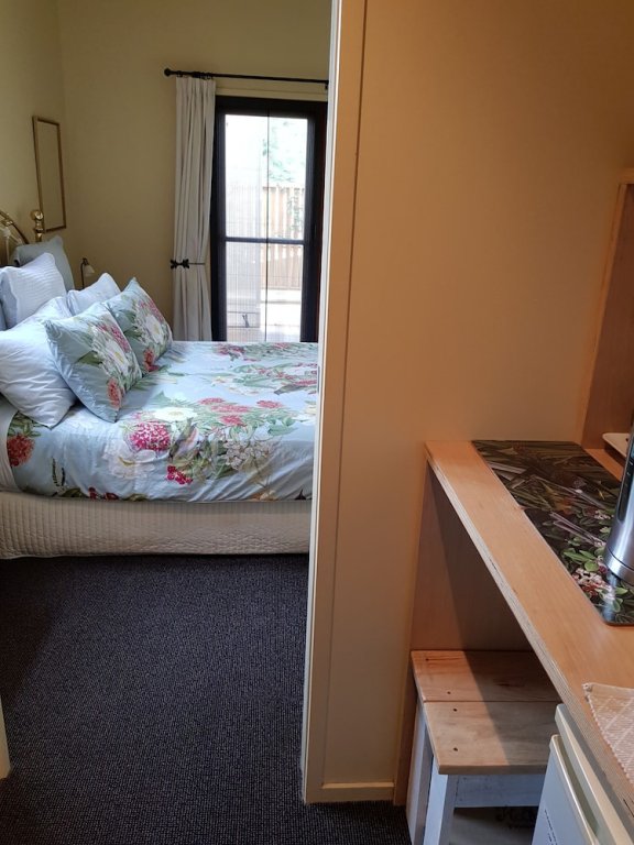 Фото Huntington Stables Retreat Accommodation