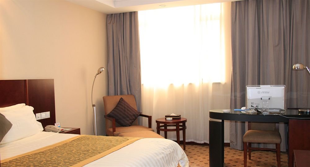 Фото Golden Tulip Bund New Asia