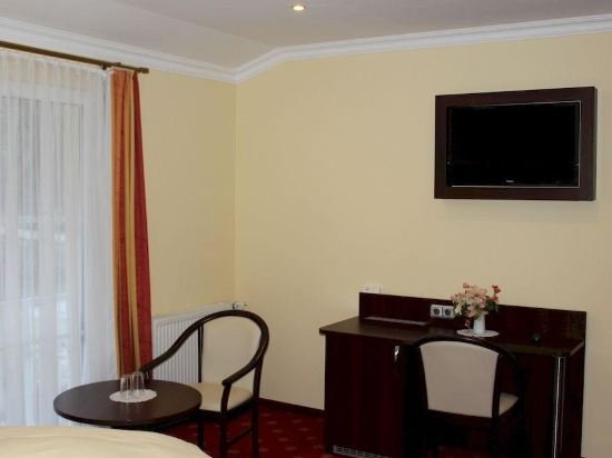 Фото Hotel Grüne Tanne