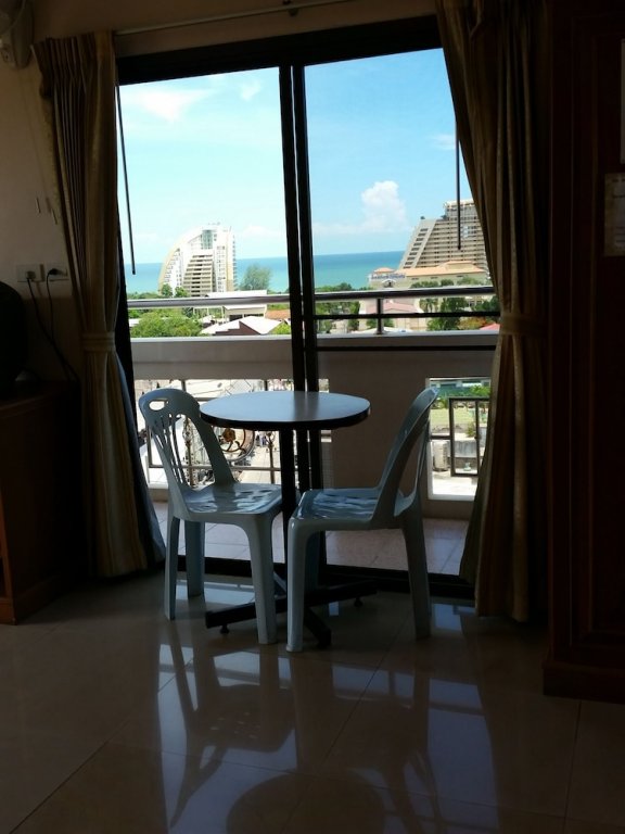 Фото Tassanee Garden Lodge