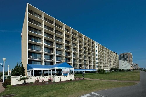 Гостиница Ramada Plaza by Wyndham Virginia Beach в Вирджиния-Бич