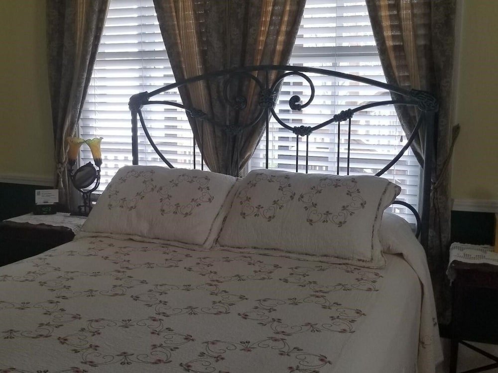 Фото Lost Bayou Guesthouse