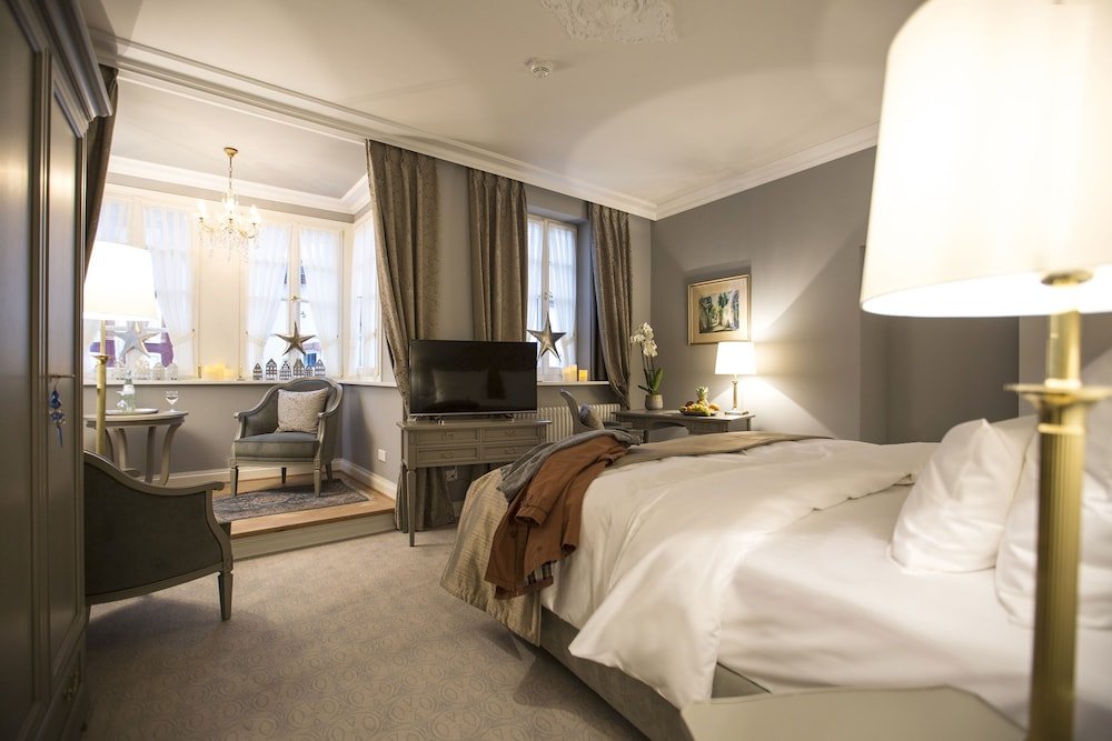 Фото Romantik Hotel zur Glocke