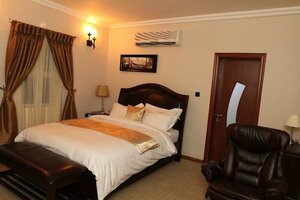 Гостиница Fryburg Suites