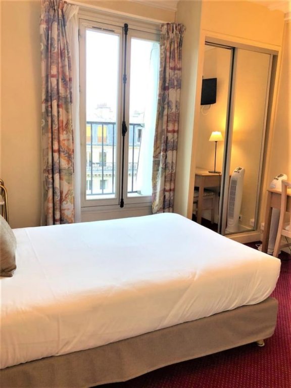 Фото Hotel De Suez