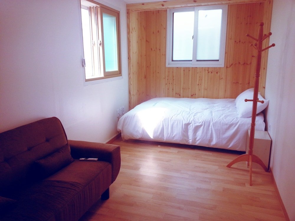 Фото Iu Guesthouse