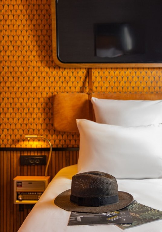 Фото Dave Levinsky Son Of A Brown