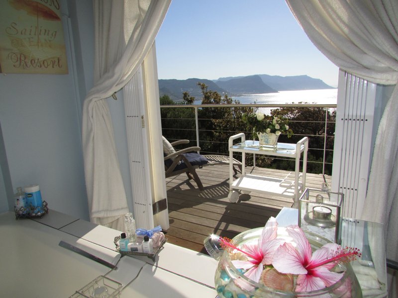 Фото A Boat House