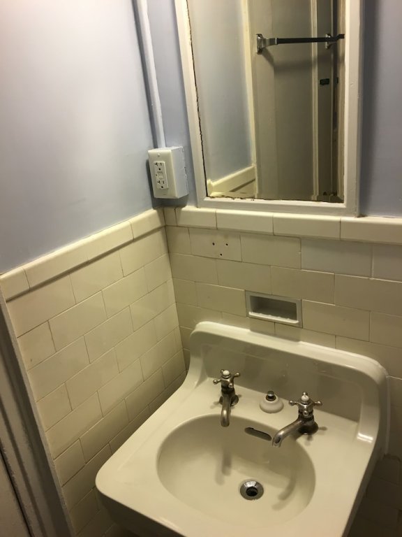 Фото The Leo House