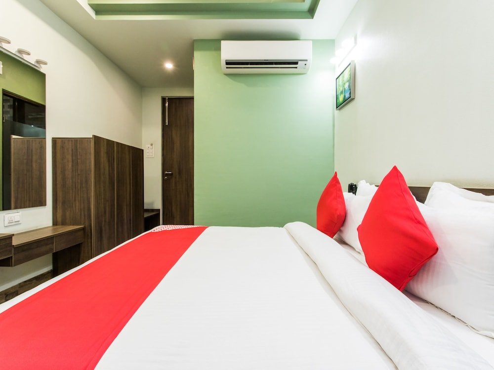 Фото Oyo 15445 Hotel Sheekhar Inn
