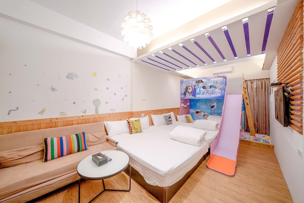 Фото Treasure House