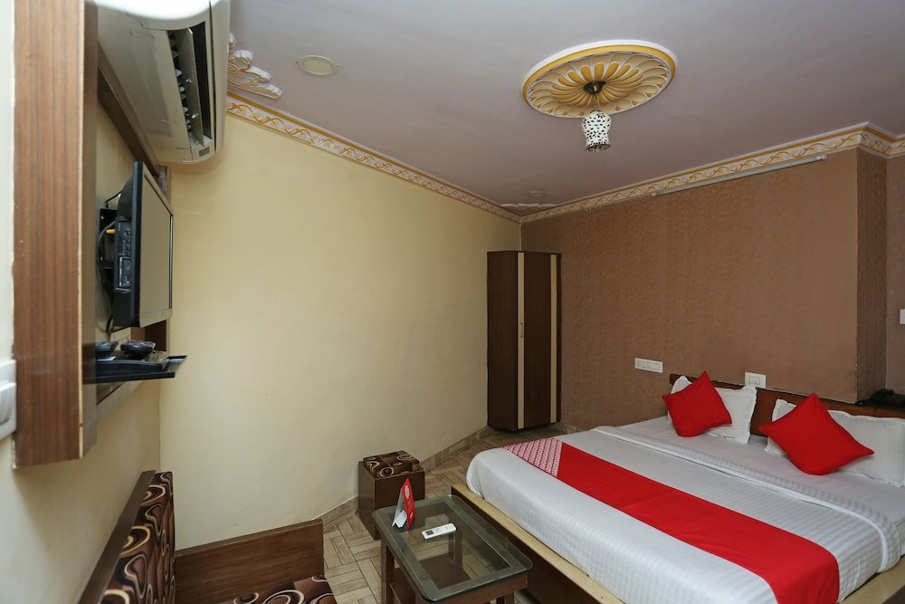 Фото Oyo 16782 Shree Ganesh Hotel & Restaurant