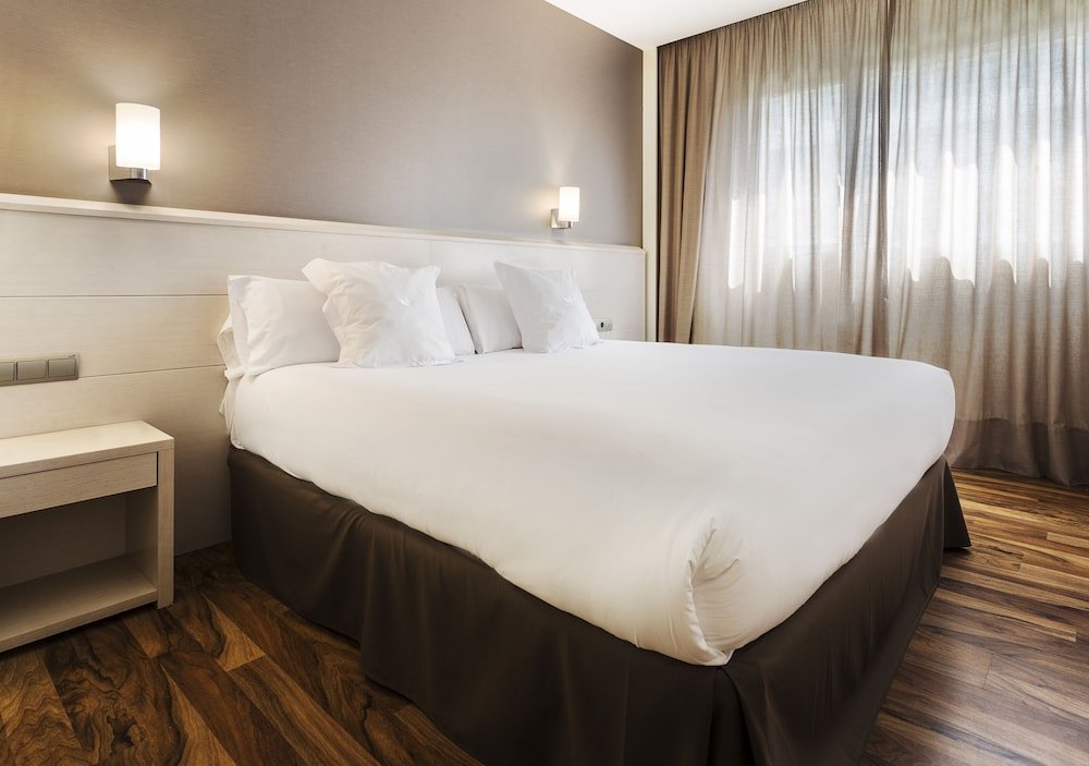 Фото Azz Hotel Táctica