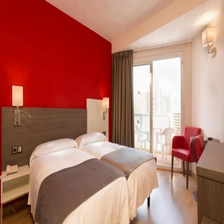 Фото Medplaya Hotel Riudor