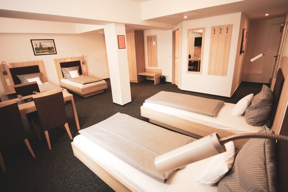 Фото Hotel Am Vogelsanger Weg