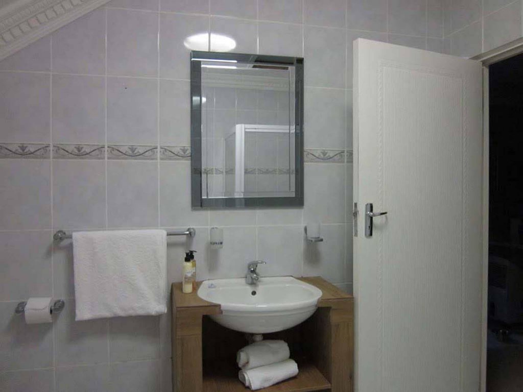 Фото Holiday Guesthouse Langebaan