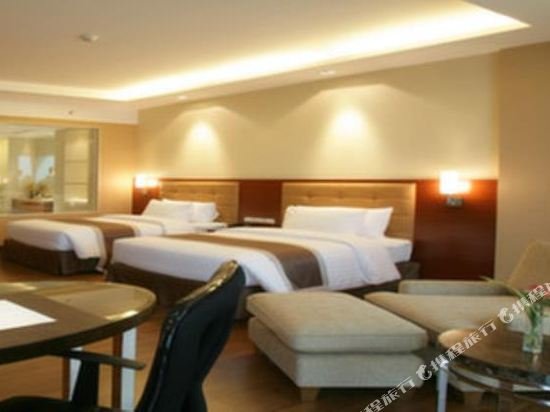 Фото The Grand Fourwings Convention Hotel