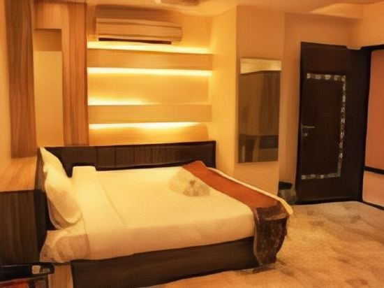 Фото Hotel Saffron