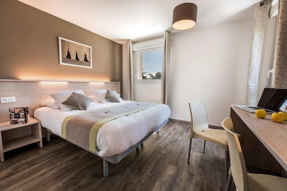 Фото Hotel du Grand Parc