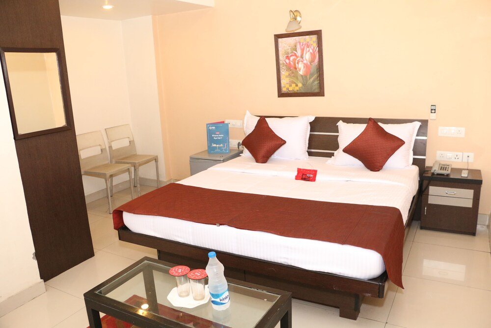 Фото Oyo 2120 Hotel Silver Haze