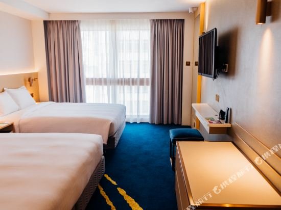 Фото Holiday Inn Golden Mile