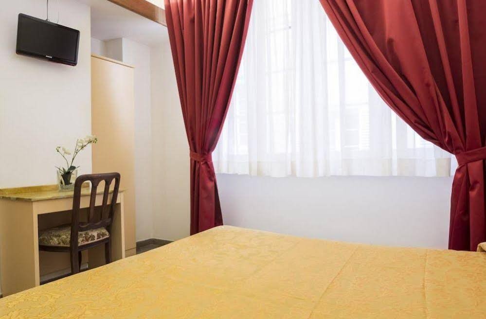 Фото Piccolo Hotel Etruria