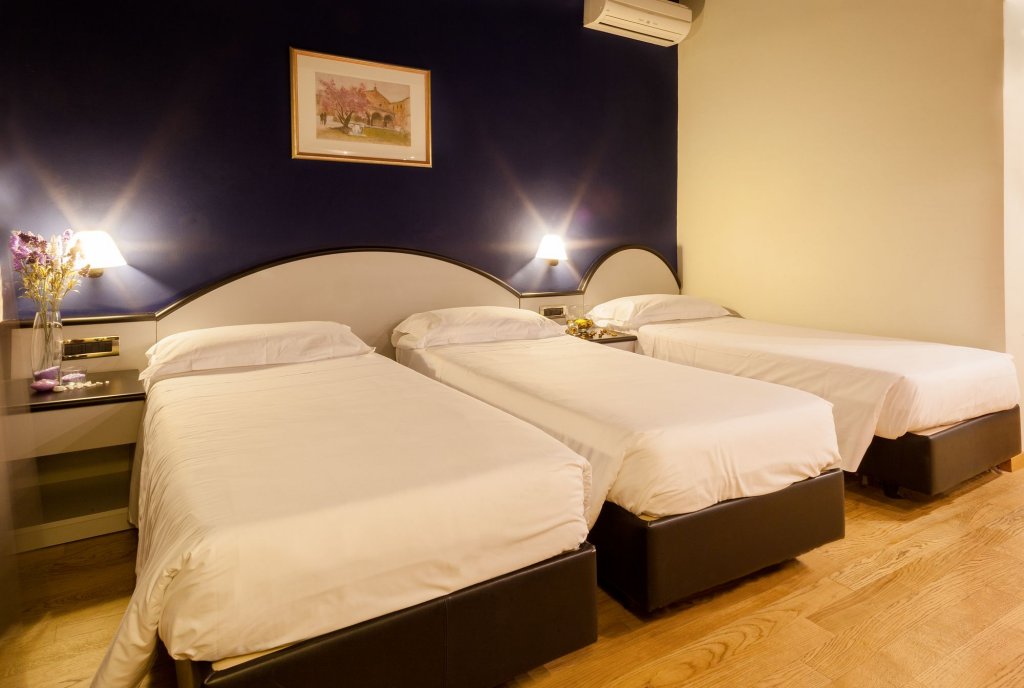 Фото Hotel Touring