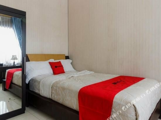 Hotel RedDoorz Syariah @ Cipanas, West Java, photo