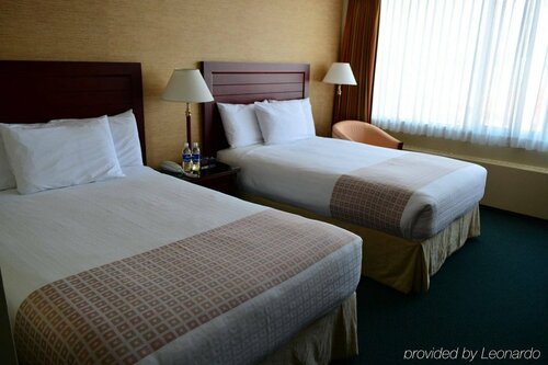 Гостиница Coast Discovery Inn в Кэмпбелл-Ривер