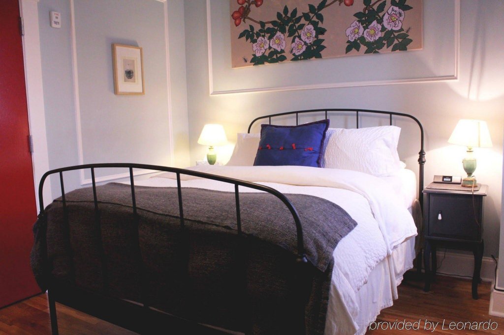 Фото The Box House Hotel