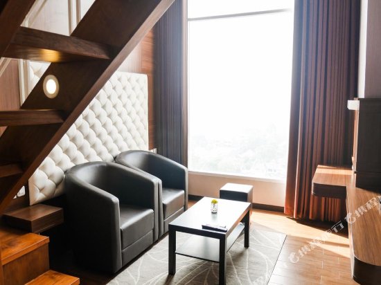 Фото Grand Tebu Hotel