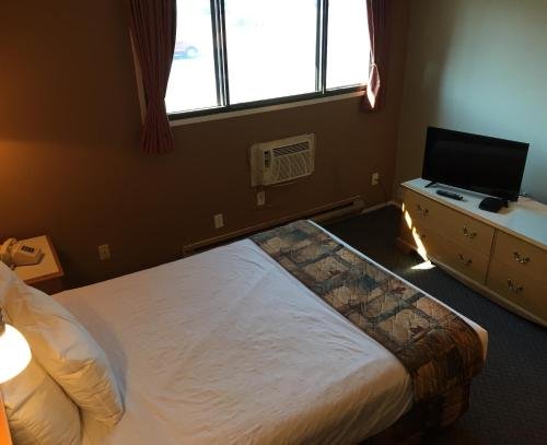 Фото Canadas Best Value Inn Kelowna