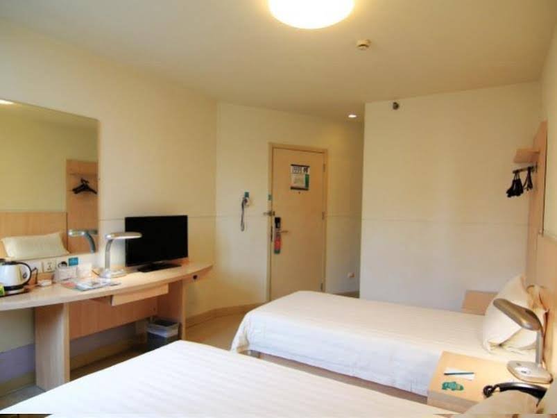 Фото Jinjiang Inn Chongqing Shopping & Entertainment