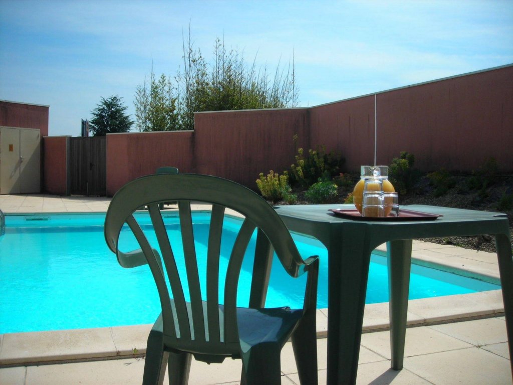 Фото HotelF1 Poitiers Nord Futuroscope