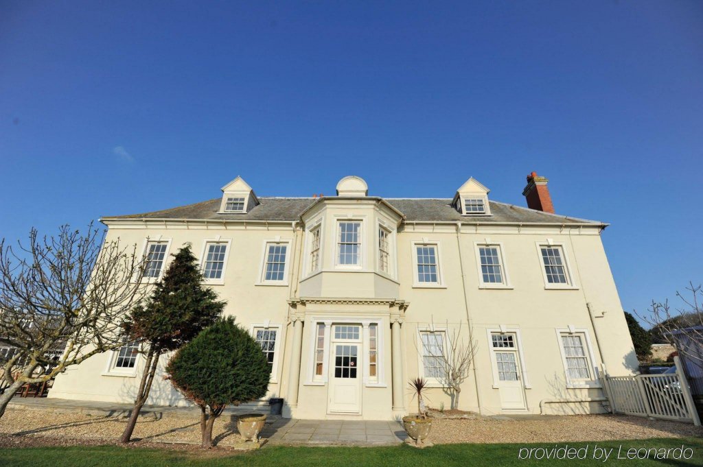 Фото Moonfleet Manor