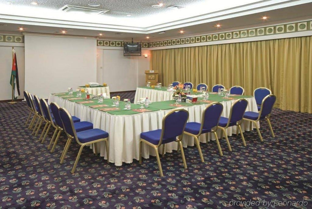 Фото Crowne Plaza Resort Petra