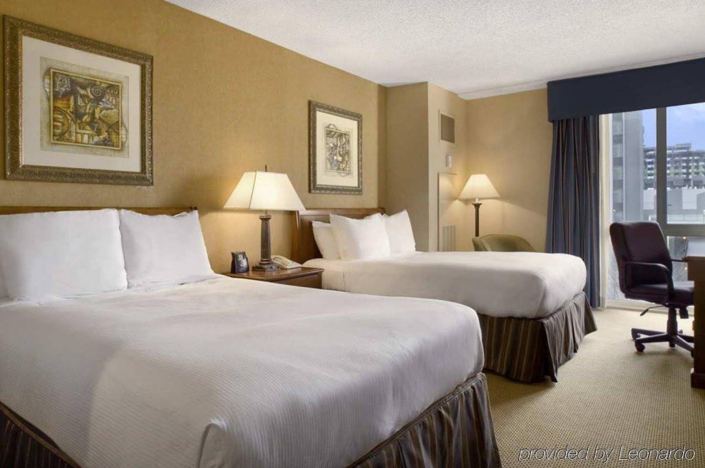 Фото Doubletree by Hilton Washington Dc/Silver Spring