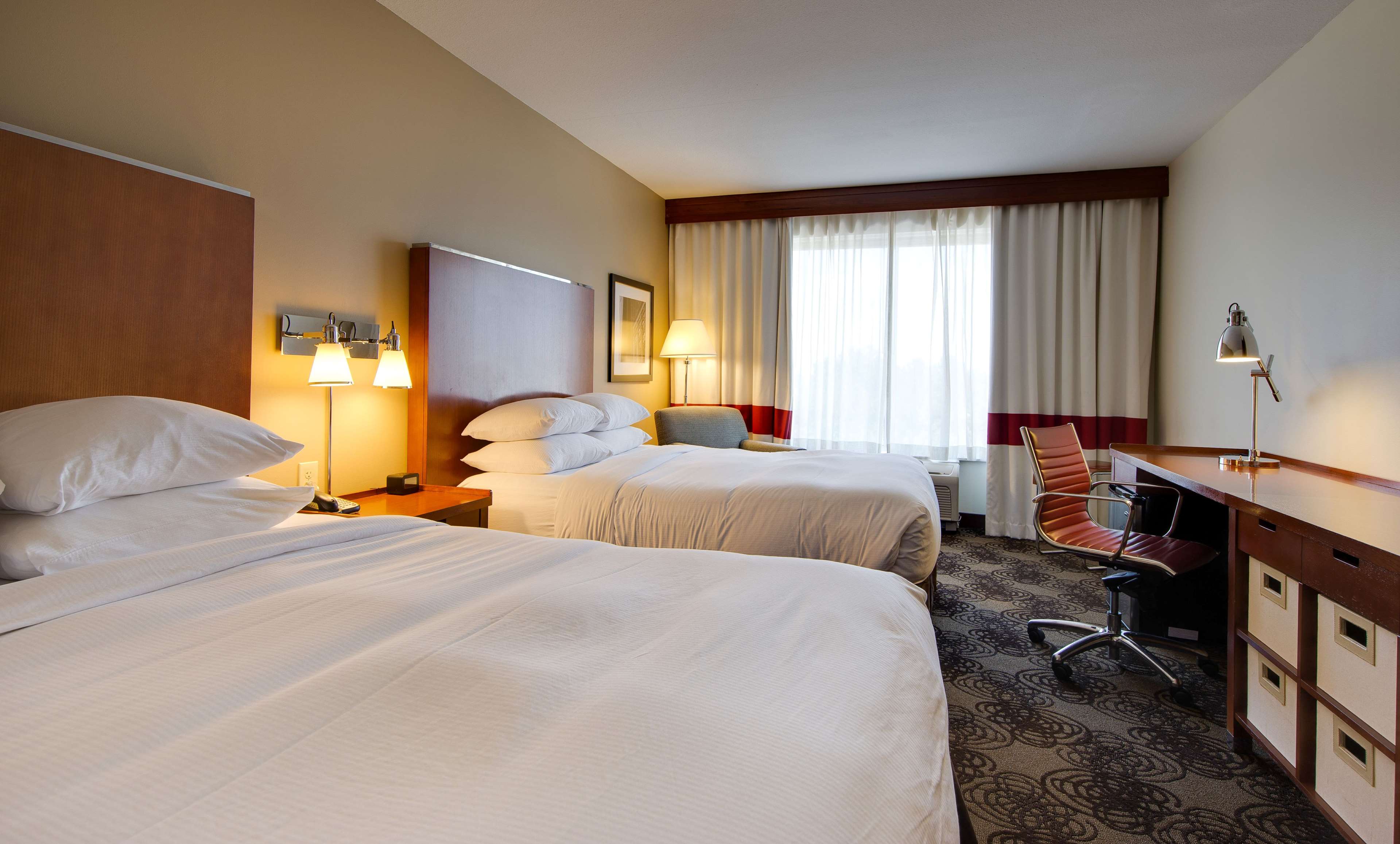 Фото Hilton Garden Inn Raleigh-Cary