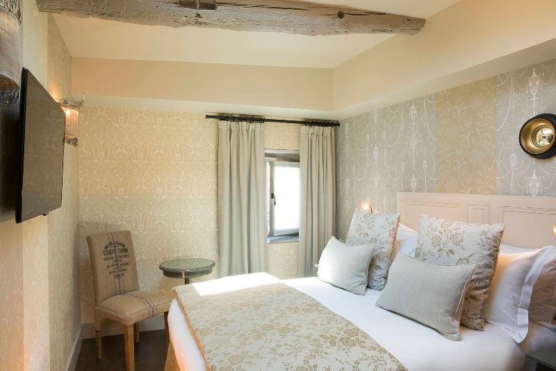 Фото Les Plumes Hôtel