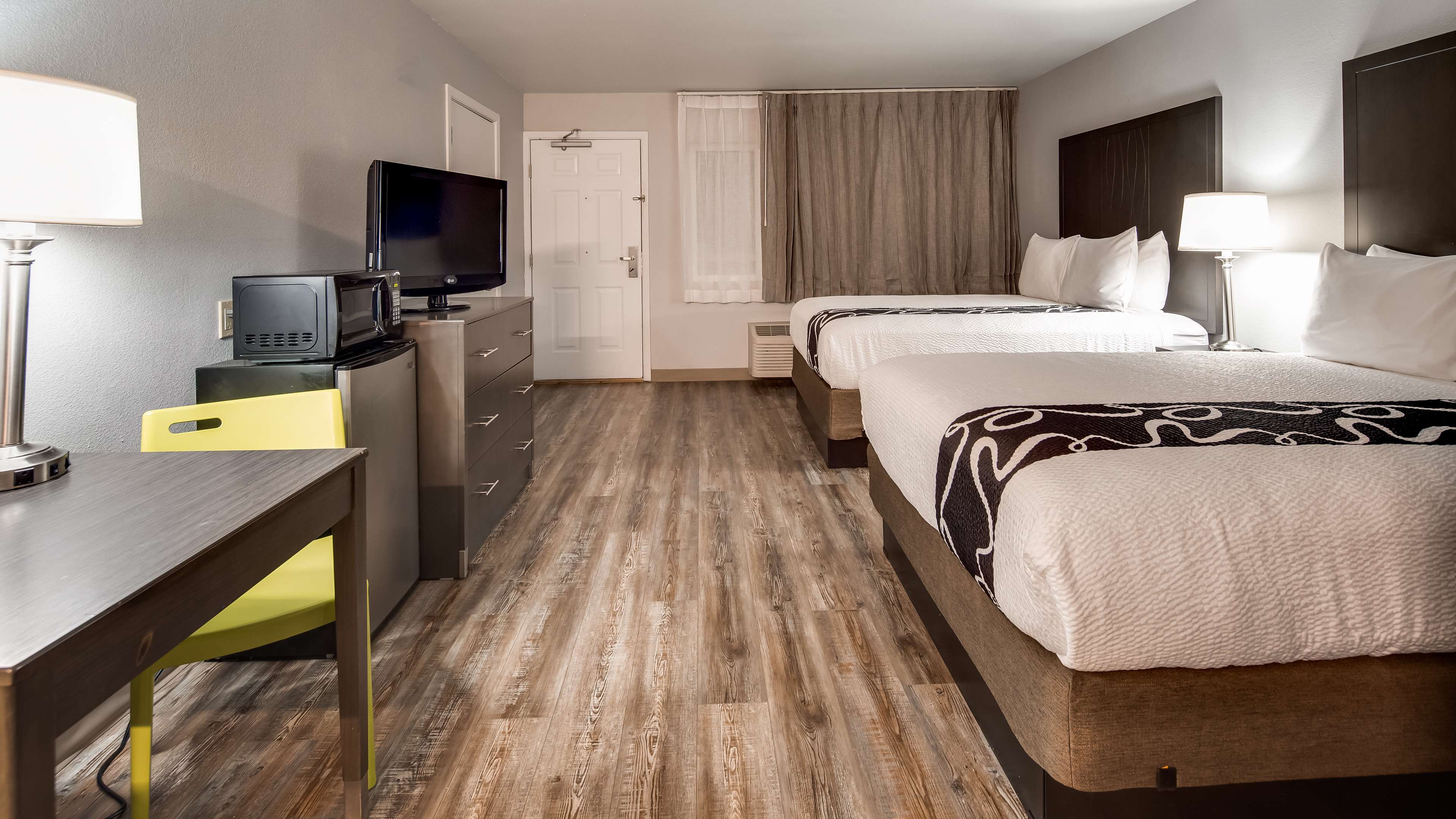 Фото Riverfront Hotel, SureStay Collection by Best Western