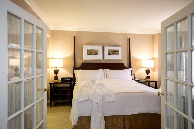 Фото The Townsend Hotel