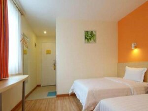 Гостиница 7 Days Inn Huaihua Railway Station Branch