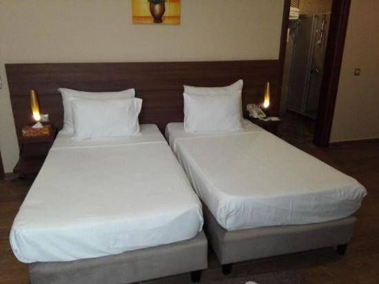 Фото Ah Hotel & Conference